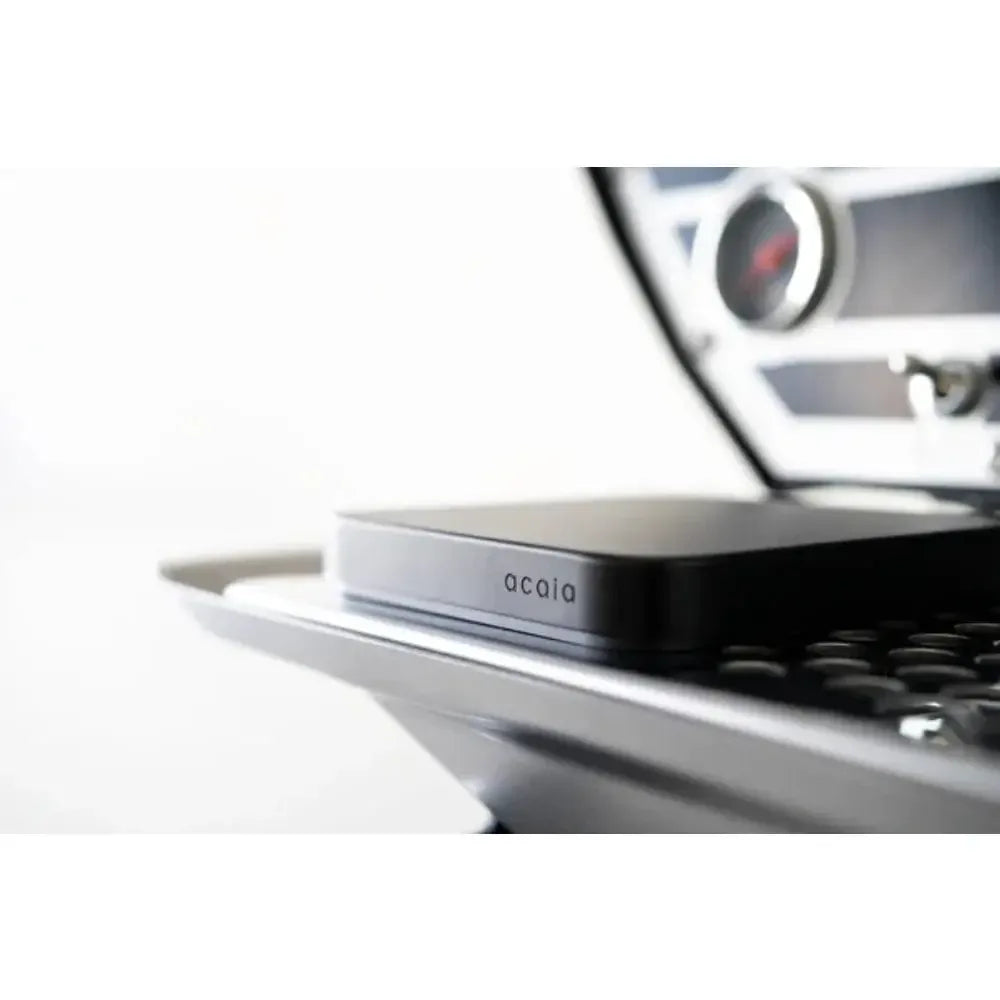 AcaiaUmbraLunarBlack4 04615cb5 d8cf 4b94 a188 5f7a3899862a