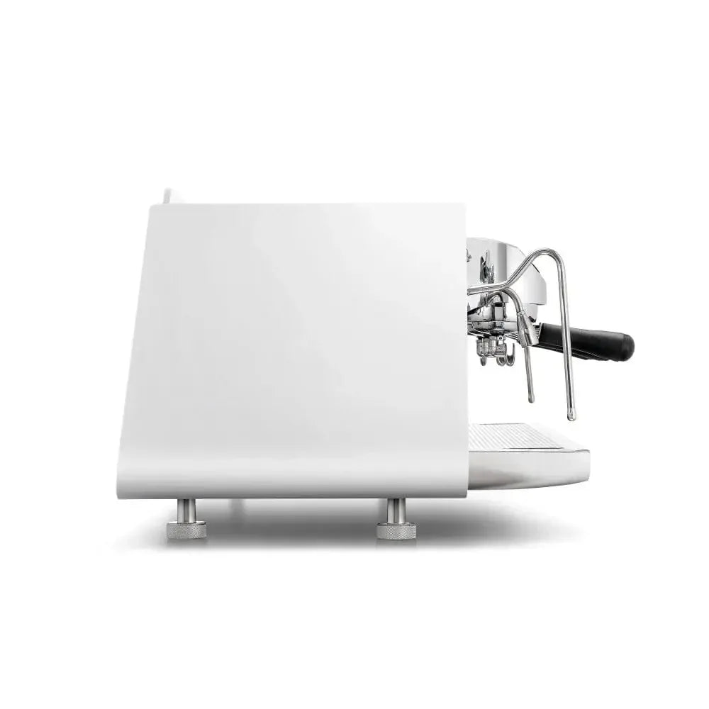 VA EAGLE ONE 2 GROUP BLACK 3 a69f8561 46b1 40d3 9865 ec6b904ed360