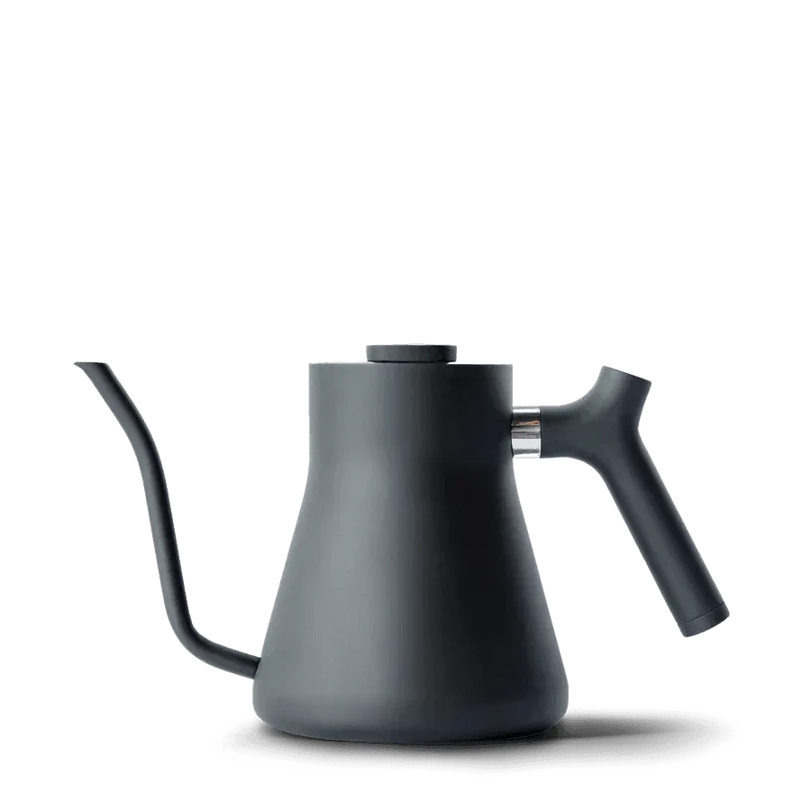 Stagg Stovetop Pourover Kettle 01 Matte Black 01 900x 11ae1c69 a7b2 4d96 baa3 751ce3151b29