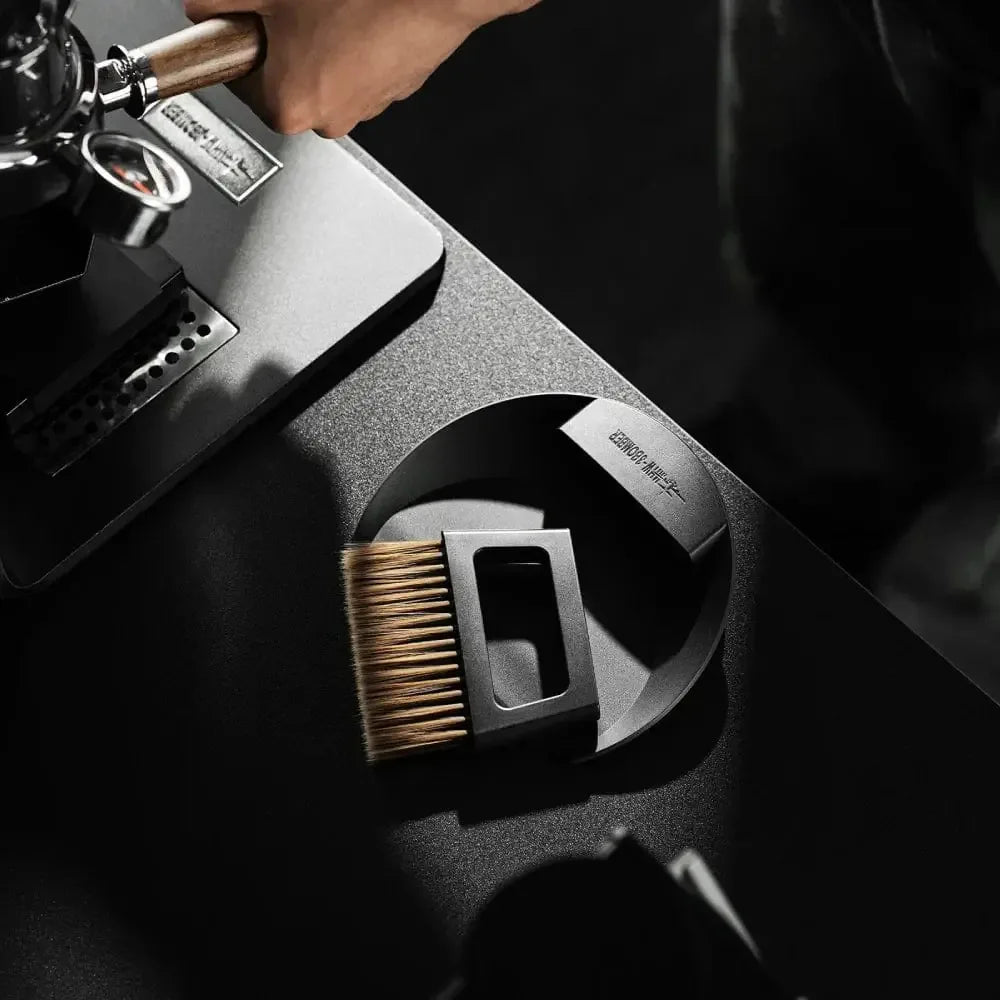 BomberCofffeeBarBrushBlack6 c32b79d8 2db3 4900 8144 8308b0d1c694