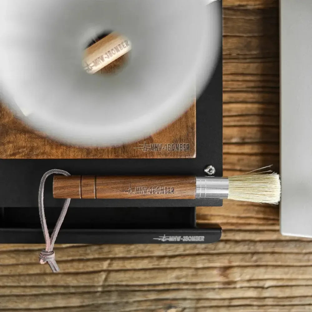 MHW 3BOMBER CYLINDER WINGS 1 c1583a0b 4ffc 40a5 9f57 d1427425a6f0