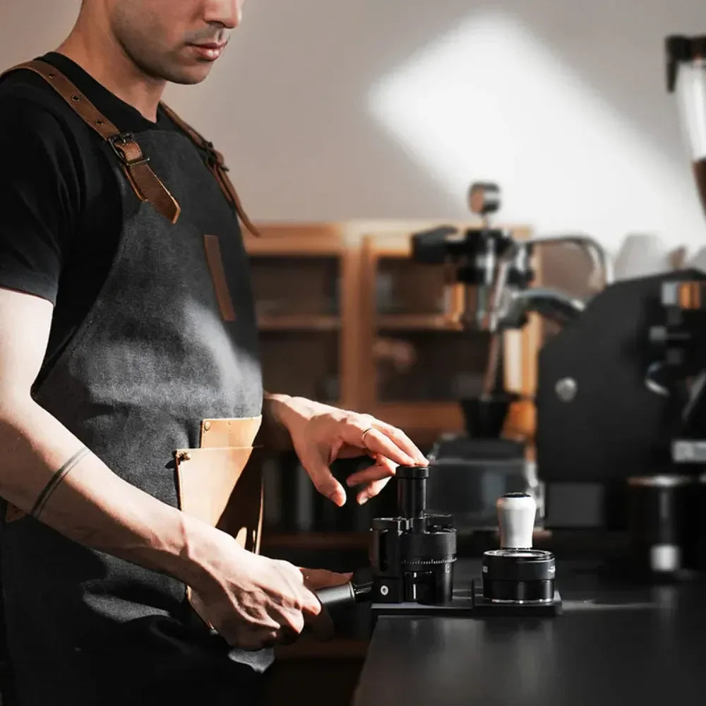 MHW3BOMBERNeedleDistributorObsidianBlack58mm10 3c9a06c6 dbed 4941 8a78 1209579e9f80