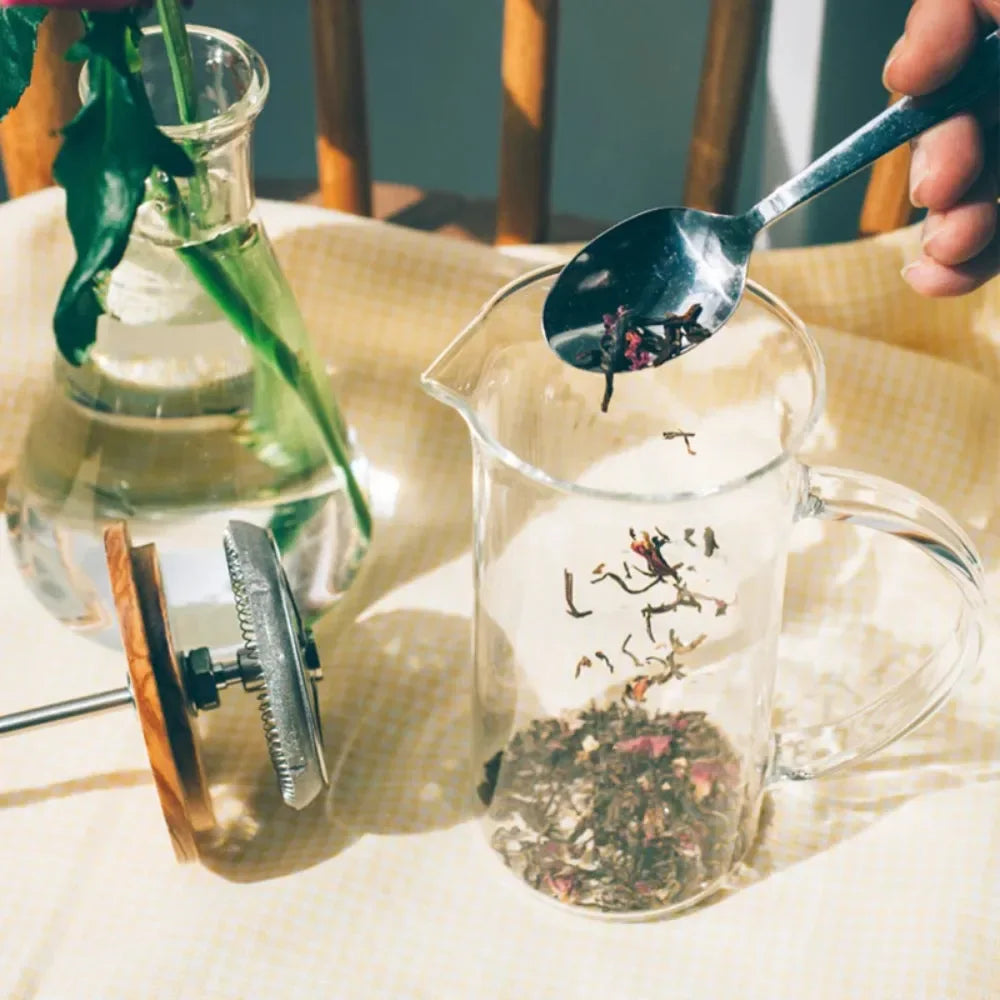 HARIO WOOD TEA PRESS 600ML 1