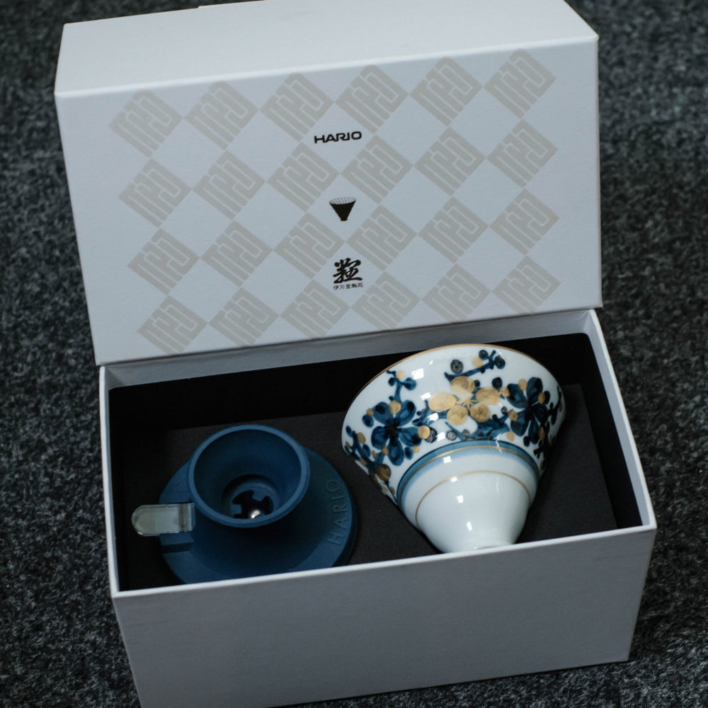 Hario Plum Motif Imari-Yaki Immersion Switch Dripper 02