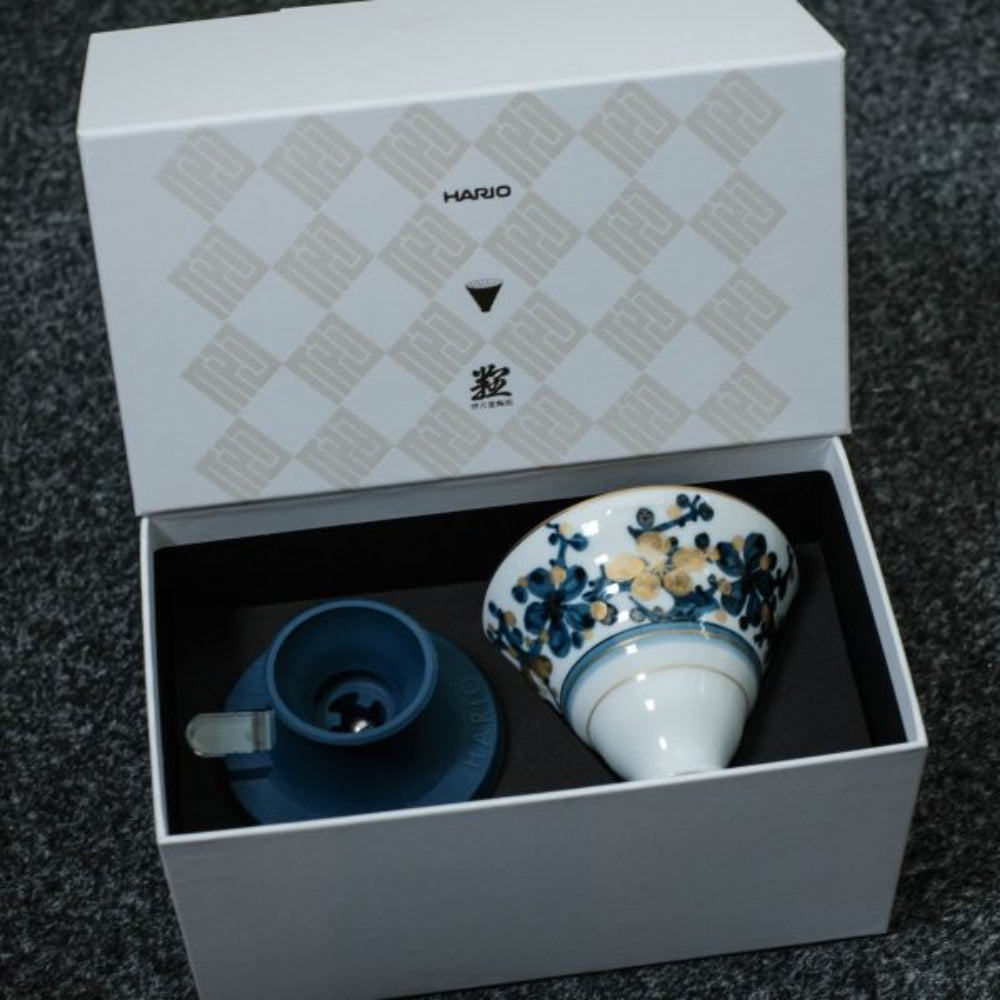 Hario Plum Motif Imari-Yaki Immersion Switch Dripper 02