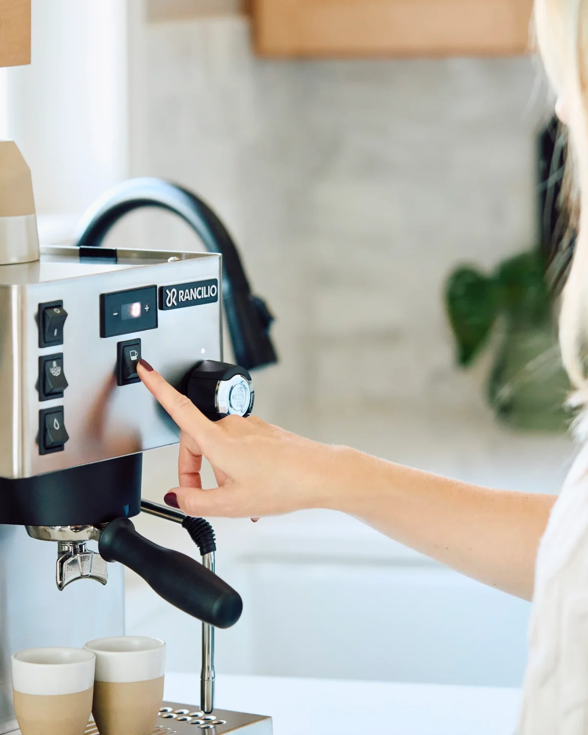 <strong data-start="117" data-end="141">Product Description:</strong><br data-start="141" data-end="144" />The Rancilio Silvia Pro X brings professional-grade espresso brewing into your home. This advanced machine features dual boiler technology for precise and independent control of coffee extraction and steam delivery. With soft infusion for enhanced flavor extraction, a powerful steam wand, and digital controls, the Silvia Pro X guarantees consistent results for every shot. Rancilio Silvia Pro X Dual Boiler Espresso Machine