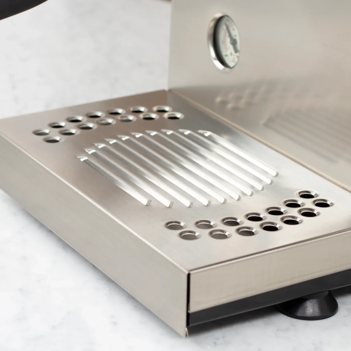 <strong data-start="117" data-end="141">Product Description:</strong><br data-start="141" data-end="144" />The Rancilio Silvia Pro X brings professional-grade espresso brewing into your home. This advanced machine features dual boiler technology for precise and independent control of coffee extraction and steam delivery. With soft infusion for enhanced flavor extraction, a powerful steam wand, and digital controls, the Silvia Pro X guarantees consistent results for every shot. Rancilio Silvia Pro X Dual Boiler Espresso Machine